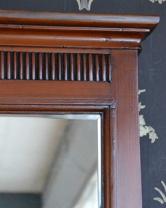 アンティークのドレッサー　アンティーク家具　スクエア型のミラーが付いた高級感たっぷりのドレッシングチェスト（マホガニー材）。。(q-1292-f)