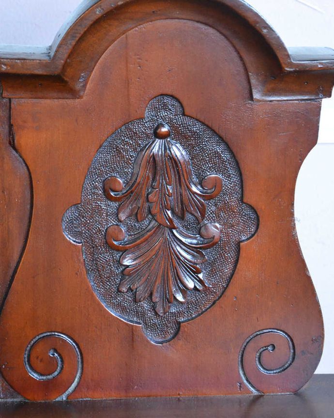 アンティークのドレッサー　アンティーク家具　スクエア型のミラーが付いた高級感たっぷりのドレッシングチェスト（マホガニー材）。。(q-1292-f)