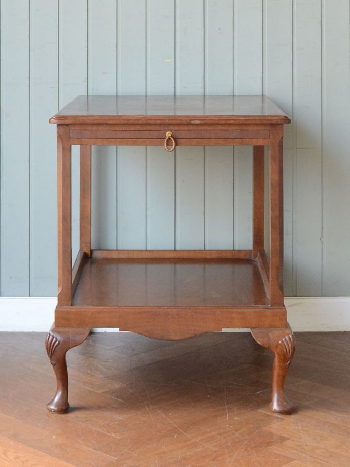 オケージョナルテーブルの側面