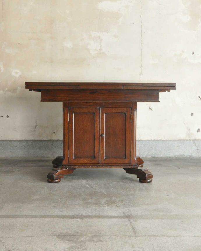アンティークのテーブル　アンティーク家具　便利な収納つき！めずらしいデザインのアンティークドローリーフテーブル。横から見るとこんな感じ真横から見てみるとこんな感じ。(q-1315-f)