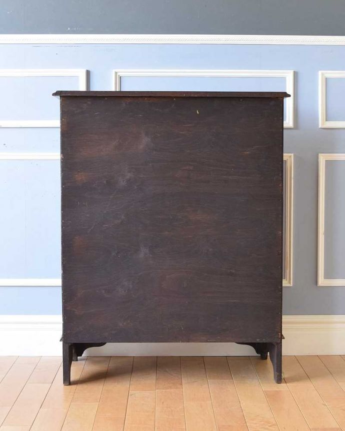 ビューロー　アンティーク家具　英国の重厚感あるデザインがかっこいい、アンティークのライティングビューロー 。もちろん後ろ姿もキレイですアンティークは新品ではないので、もちろん経年変化によるキズはあります。(q-1320-f)