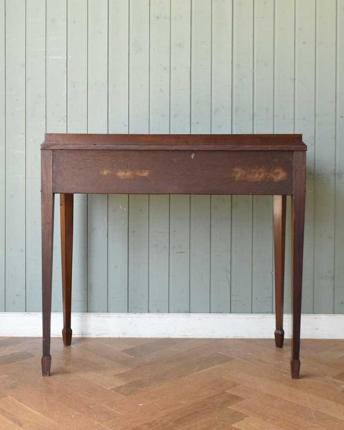 アンティークのデスク・書斎机　アンティーク家具　デスクにも使えるホールテーブル、玄関を彩るイギリスのアンティーク家具。後ろ姿もキレイなんです。(q-1335-f)