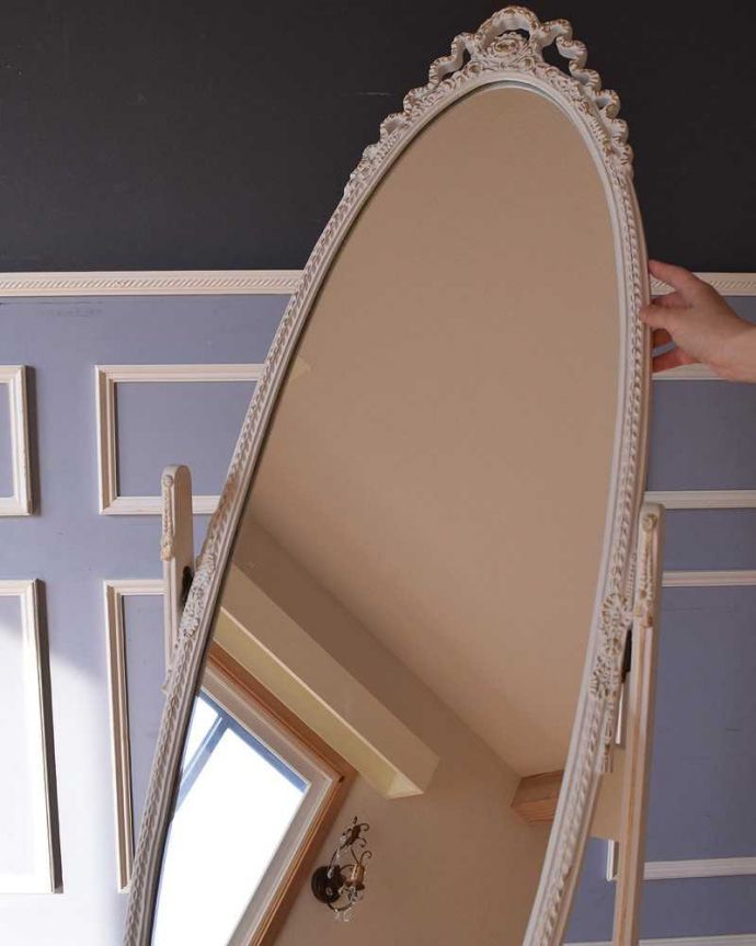 アンティークのドレッサー　アンティーク家具　フランスから届いた美しいシュバルミラー(姿見)。角度も変わりますアンティークなのに、ちゃんと角度も変わるんです。(q-1400-f)