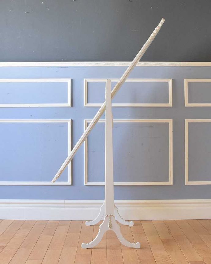 アンティークのドレッサー　アンティーク家具　フランスから届いた美しいシュバルミラー(姿見)。横から見てもステキもちろん横から見てもいいようにキレイに仕上げました。(q-1400-f)