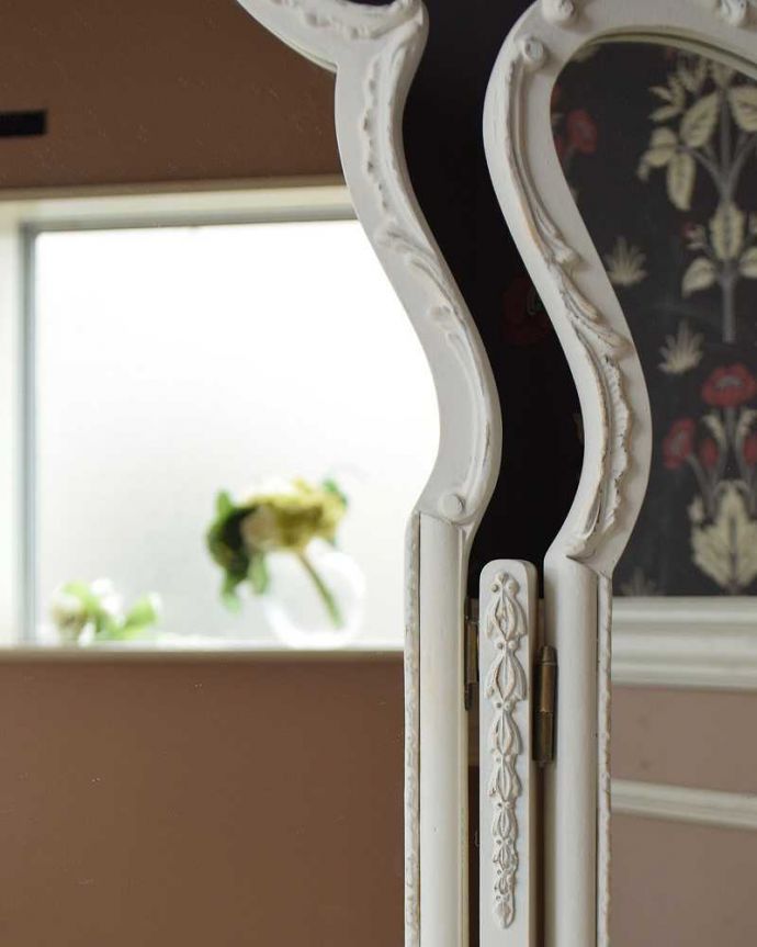 アンティークのドレッサー アンティーク家具 アンティークのフレンチインテリア、白い三面鏡ドレッシングチェスト。新しいミラーでお届けしますこちらは新しいミラーに交換しました。(q-1416-f)