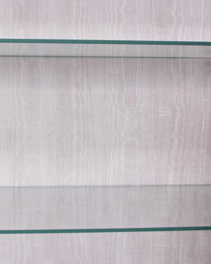 アンティークのキャビネット　アンティーク家具　英国スタイルのアンティーク家具、ウォルナット材のショーケース（ガラスキャビネット） 。新しいものに張り替えました。(q-1431-f)