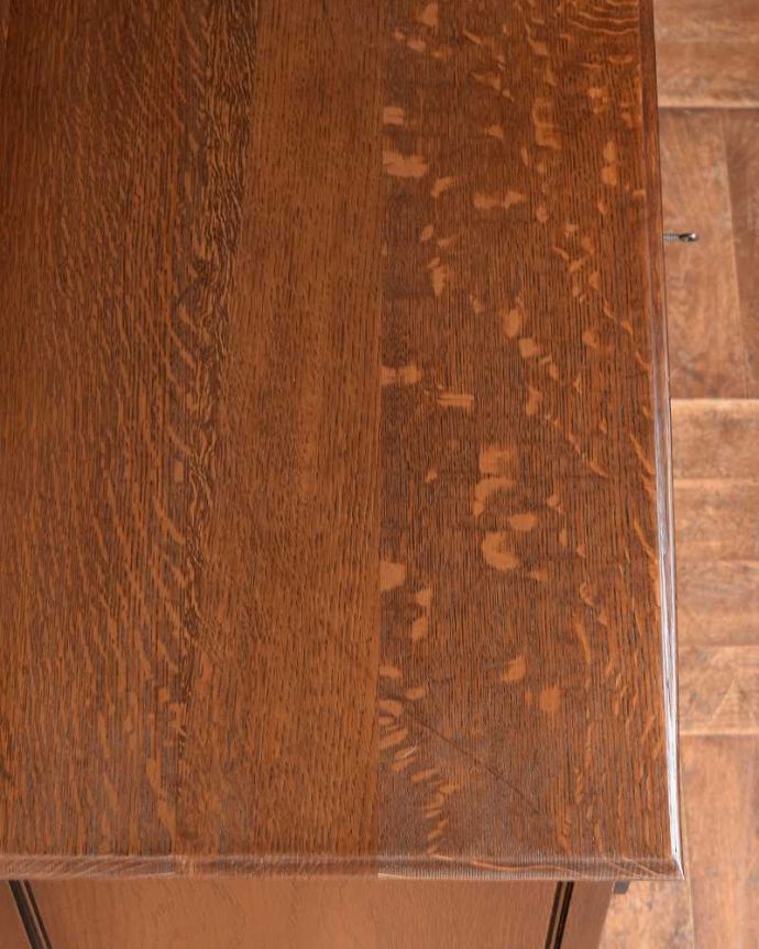 ドレッサーの天板