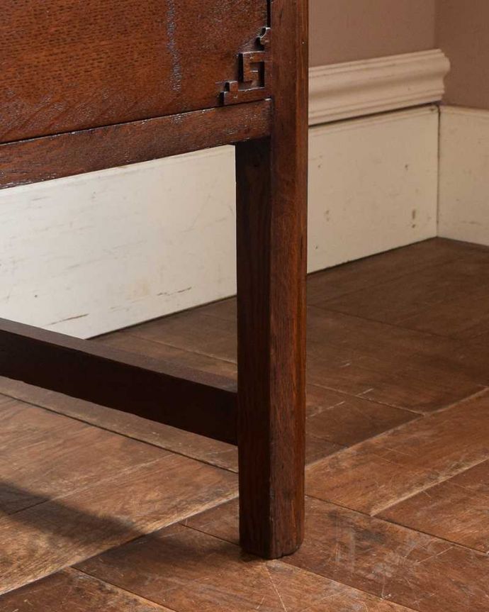 アンティーク家具の脚