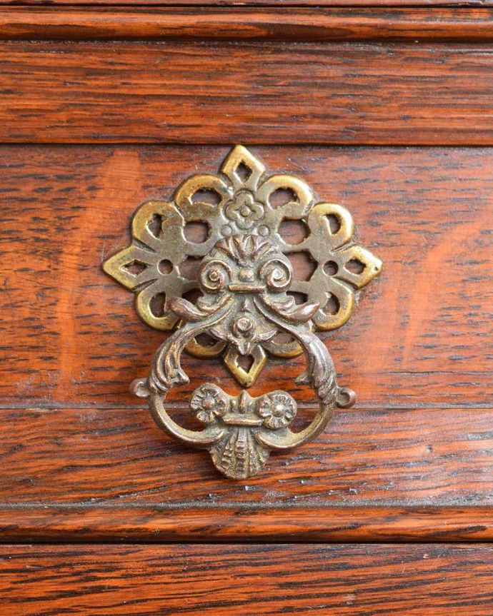 ビューロー　アンティーク家具　本棚とビューローがセットになったサイドバイサイド、英国のアンティーク家具。開けるたびに、ワクワク･･･ 引き出しの取っ手を持って開ける度にまるで宝箱を開ける気分です。(q-1470-f)