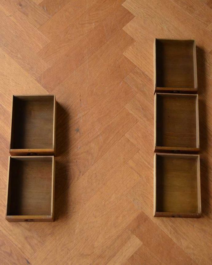 ビューロー　アンティーク家具　キレイなアンティーク家具、英国のビューローブックケース（本棚とデスク） 。何でも収納できる引き出しもちろん、引き出しの中もキレイに修復しました。(q-1505-f)