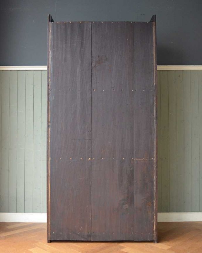 ビューロー　アンティーク家具　キレイなアンティーク家具、英国のビューローブックケース（本棚とデスク） 。後ろ姿までキレイです。(q-1505-f)