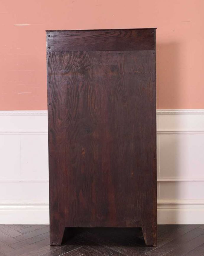 アンティークのキャビネット アンティーク家具 英国スタイルのカッコいいアンティーク家具、小さな木製ブックケース。後ろ姿もキレイです。(q-1550-f)