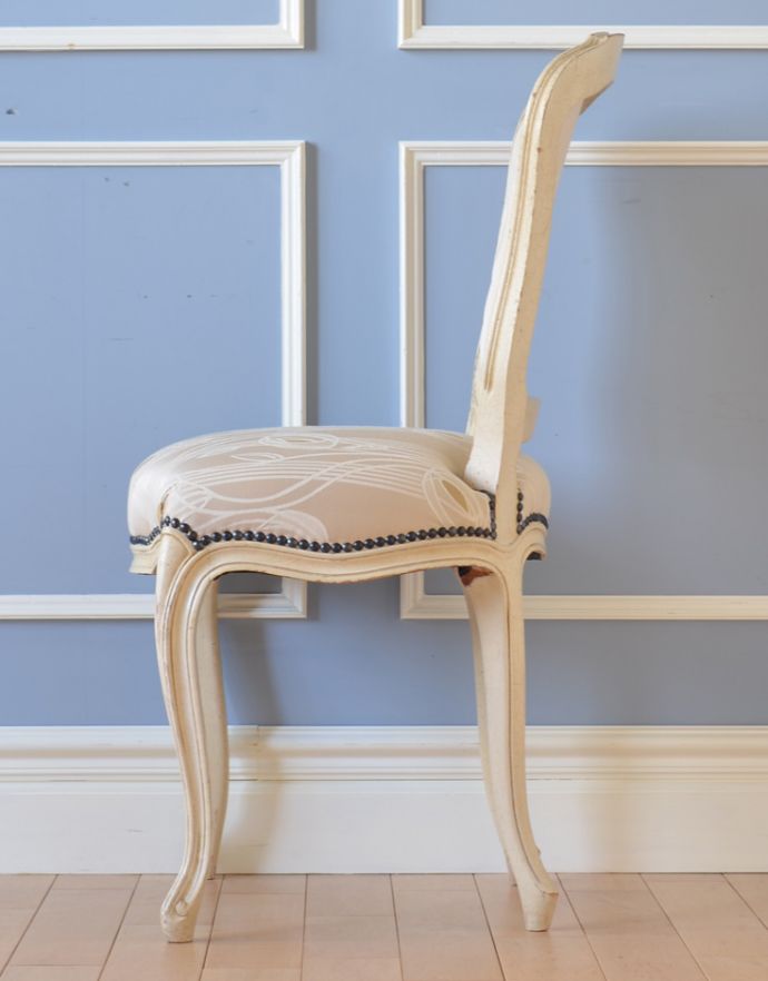 アンティークの椅子の側面