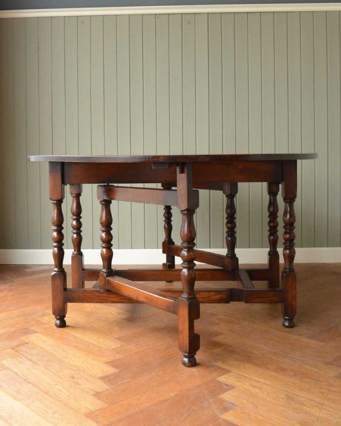 アンティークのテーブル アンティーク家具 アンティーク英国家具、伸張式ダイニングテーブル(ゲートレッグテーブル) 。クルッと回転。(q-1583-f)