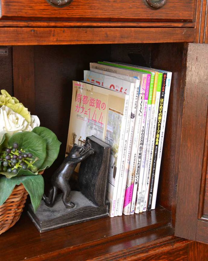 収納たっぷりのキャビネット