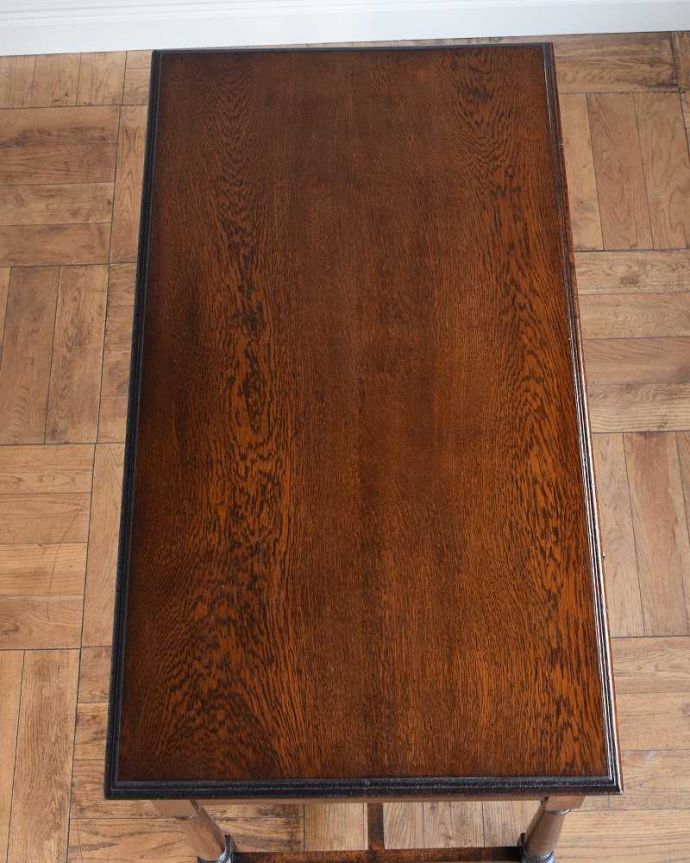 アンティークのデスク・書斎机　アンティーク家具　英国らしいカッコイイ家具、引き出し付きのアンティークホールテーブル（デスク）。天板もピカピカにお直ししました。(q-1615-f)