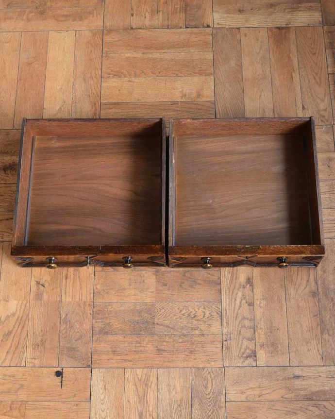 アンティークのデスク・書斎机　アンティーク家具　英国らしいカッコイイ家具、引き出し付きのアンティークホールテーブル（デスク）。引き出しの中もキレイに修復しました。(q-1615-f)