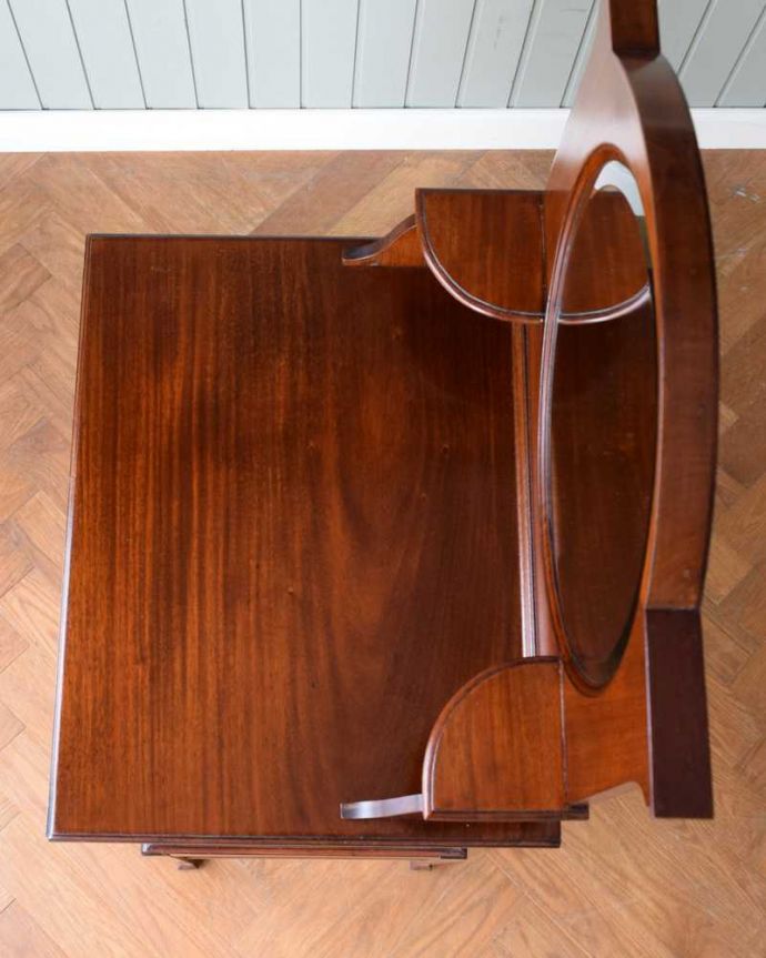 アンティークチェストの天板