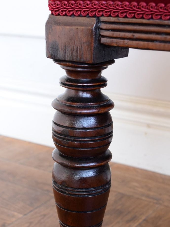 アンティークらしい彫