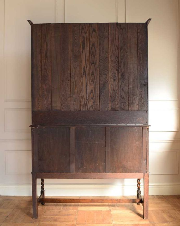 アンティークのキャビネット　アンティーク家具　見せるお洒落な収納家具、イギリスのアンティークウェルッシュドレッサー。後ろからも見て下さい。(q-1647-f)