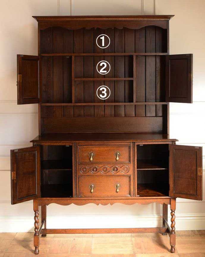 アンティークのキャビネット　アンティーク家具　見せるお洒落な収納家具、イギリスのアンティークウェルッシュドレッサー。扉を開けてみると…中が見えない扉の中も、キレイに修復しました。(q-1647-f)