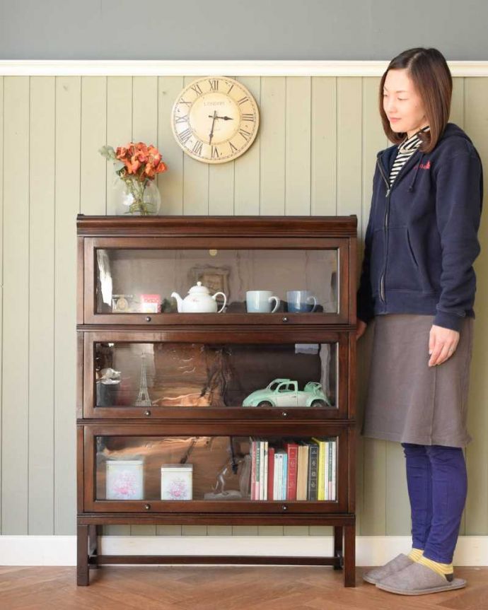 アンティークのキャビネット　アンティーク家具　小さくて置きやすいスタッキングブックケース、英国輸入のアンティークキャビネット 。積み上げる本棚、スタッキングブックケースもともと事務機器として造られた家具。(q-1652-f)