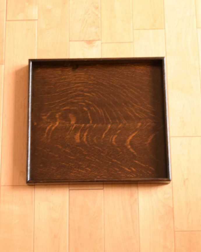 アンティークのキャビネット アンティーク家具 アンティークの英国家具、彫りがカッコイイ小さなカップボード。キレイに修復しました。(q-1668-f)