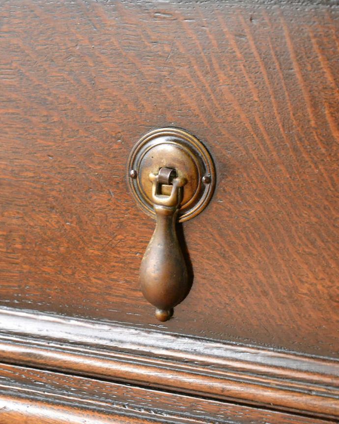 ビューロー　アンティーク家具　たっぷり無垢材が使われた機能的な家具、デスクと本棚が一緒になった華やかなアンティークのビューローブックケース。開けるたびに、ワクワクしちゃう。(q-1674-f)