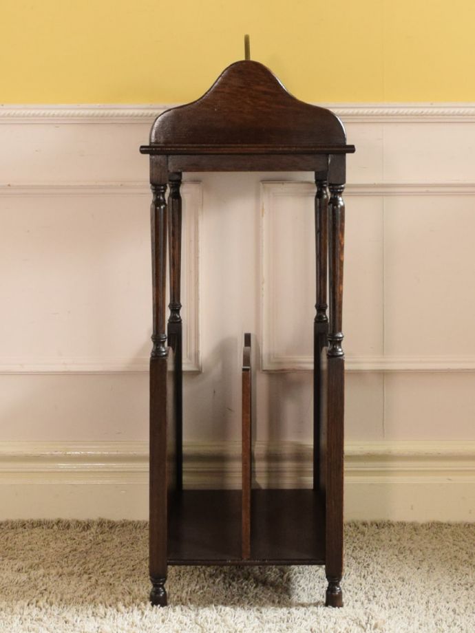 マガジンラックの側面