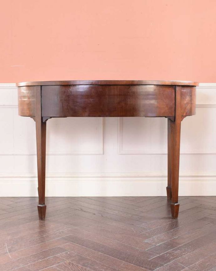 アンティークのデスク・書斎机 アンティーク家具 アンティーク英国で見つけた家具、美しいライティングテーブル(デスク)。後ろ姿もキレイなんです。(q-1689-f)