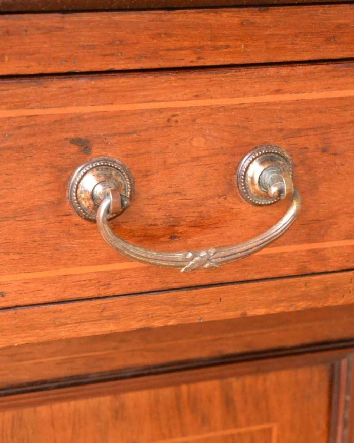 ビューロー アンティーク家具 象嵌が装飾された豪華なアンティーク家具、ミラー付きアンティークビューローブックケース。開けるたびに、ワクワクしちゃう。(q-1691-f)