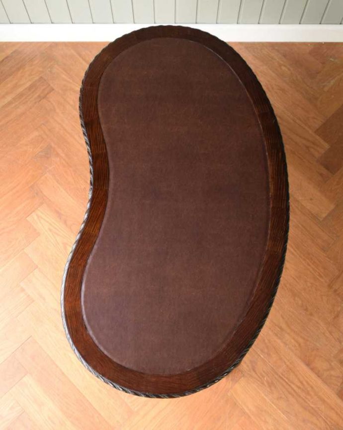 書斎机の美しい天板