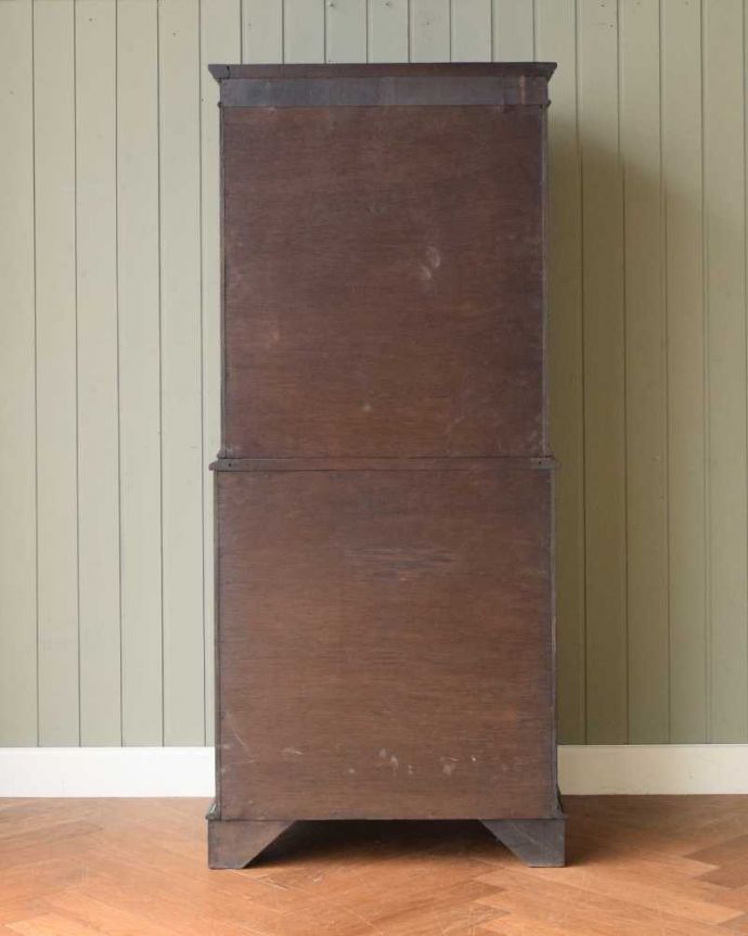 アンティークのチェスト アンティーク家具 高級材を贅沢に使用したアンティーク家具、トールボーイ6段チェスト。後ろ姿もキレイなんです。(q-1708-f)