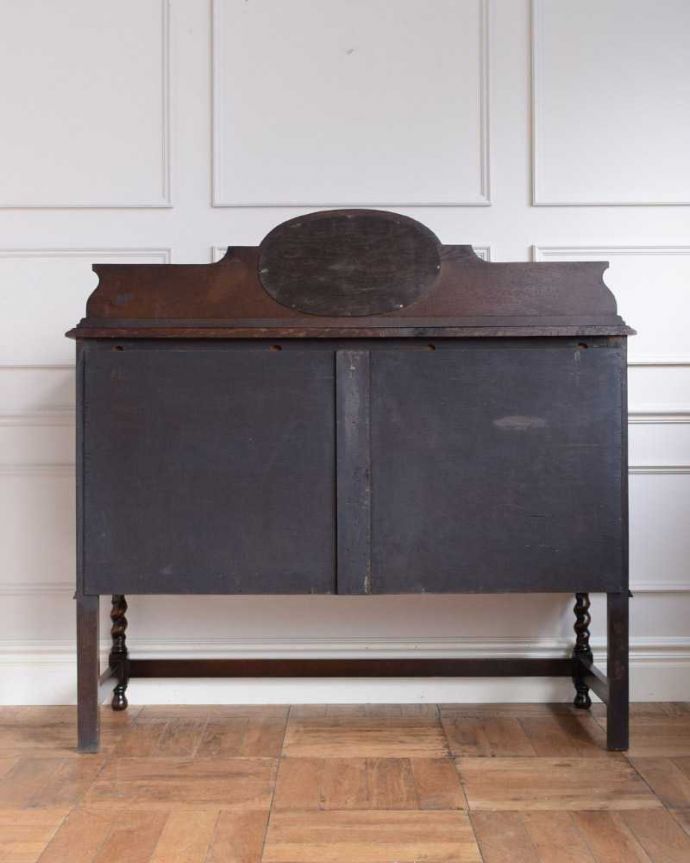 アンティークのチェスト　アンティーク家具　英国アンティーク家具、ミラーバックサイドボード（ミラー付きチェスト） 。もちろん、後ろ姿もキレイです。(q-1723-f)