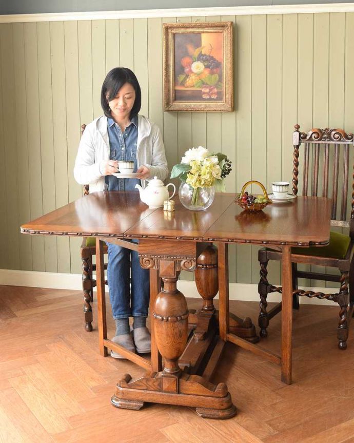 アンティークのテーブル　アンティーク家具　英国アンティーク家具、重厚なバルボスレッグが美しいアンティークゲートレッグテーブル。使い方に合わせて3通りで使えるアンティークの定番アンティーク家具の定番テーブルと言えばゲートレッグテーブル。(q-1766-f)