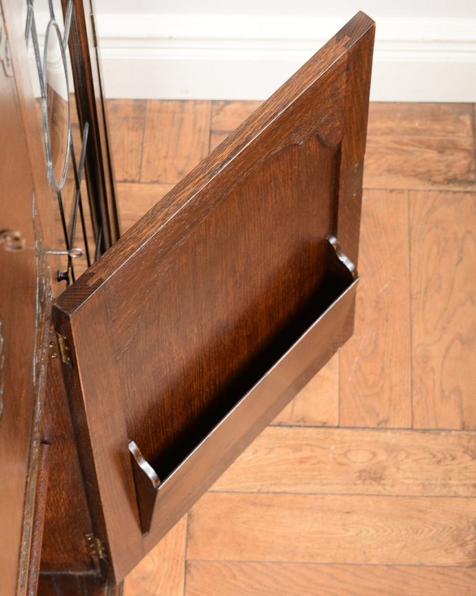 ビューロー　アンティーク家具　本棚とビューローがセットになった、英国のアンティークサイドバイサイド。もちろん、後ろ姿もキレイです。(q-1767-f)