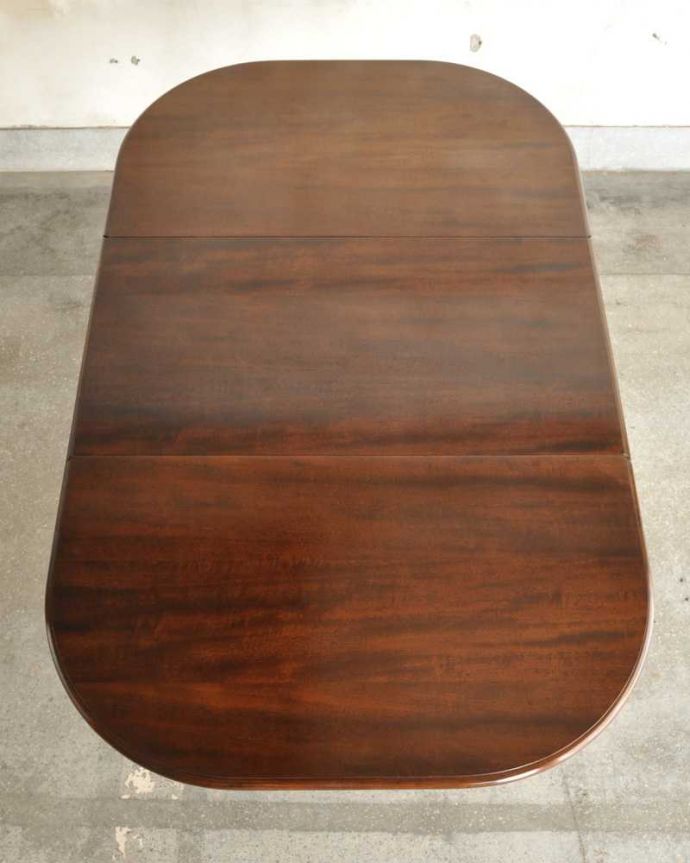 アンティーク家具 英国輸入のアンティーク家具、脚先の曲線まで美しいゲートレッグテーブル（伸張式テーブル） 。天板の修復には自信があります。(q-1780-f)