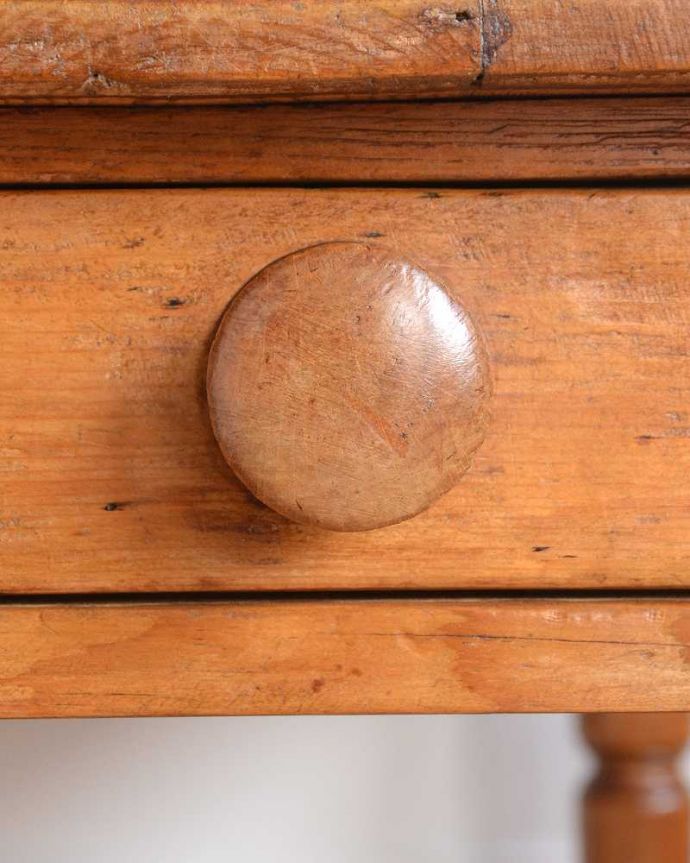 アンティークの引き出しの取っ手