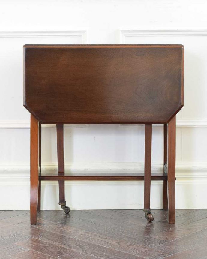 アンティーク家具 優雅なアンティーク英国サザーランドテーブル、伸張式のゲートレッグテーブル。クルッと回転。(q-1802-f)