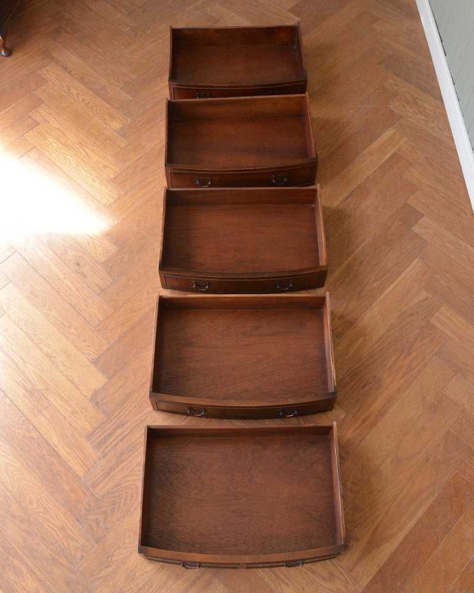 アンティークのチェスト アンティーク家具 英国で見つけたチェストオンチェスト、アンティーク家具のトールボーイ(5段)。もちろん、キレイに修復しました。(q-1804-f)