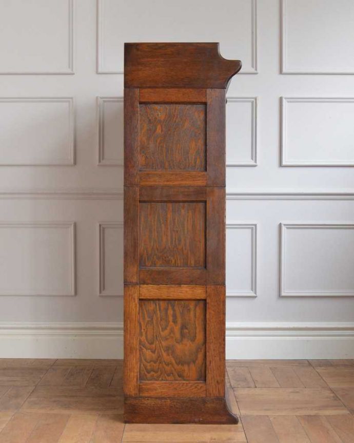 アンティークのキャビネット　アンティーク家具　HARRIS LEBUS（ハリスリーブス）のアンティークスタッキングブックケース。横から見ると･･･横から見るとこんな感じ。(q-1806-f)