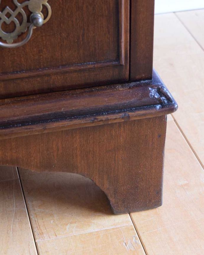 アンティーク家具の脚