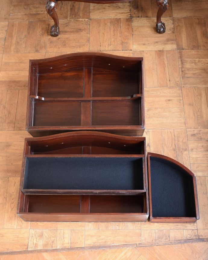 アンティーク家具 気品あるアンティーク英国家具、曲線が美しいサイドボードキャビネット。引き出しの中もキレイに修復しましたもともとカトラリーを入れて使っていた引き出し。(q-1830-f)