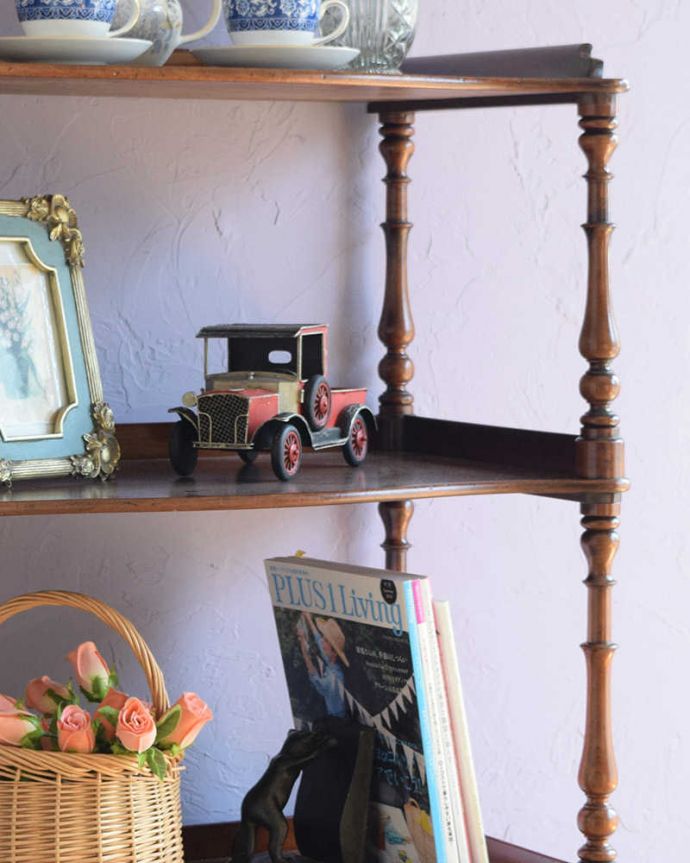 アンティークのワゴン・トローリー　アンティーク家具　ディスプレイを楽しむ為の家具、アンティークホワットノット（引き出し付き）。隙間収納にもおすすめです。(q-1854-f)