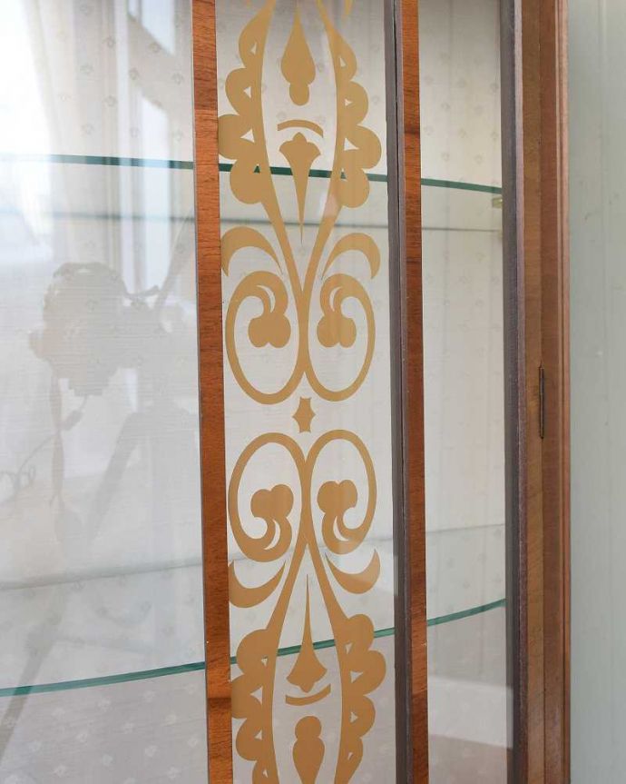 ガラス扉にある装飾