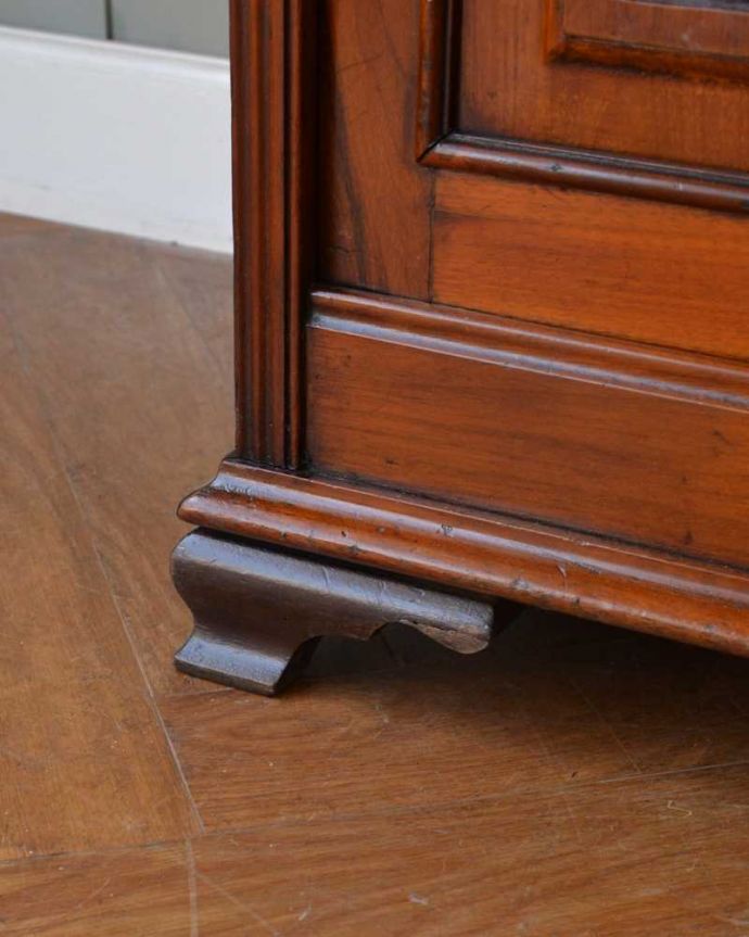 アンティークのキャビネット　アンティーク家具　豪華なアンティーク家具、イギリスで見つけたミラー付きのミュージックキャビネット。女性１人でラクラク運べちゃうんですHandleのアンティークは、脚の裏にフェルトキーパーをお付けしています。(q-1898-f)