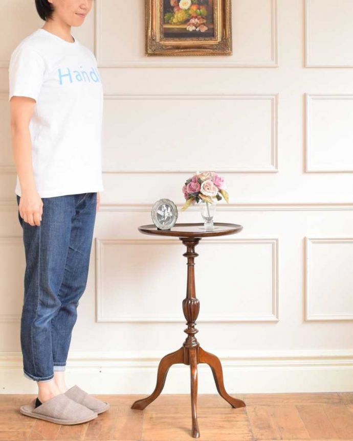 アンティークのテーブル アンティーク家具 手頃なサイズのトライポッドのワインテーブル、イギリスのアンティーク家具。移動もラクラク!どこでも使える小さなテーブル持ち運び便利なワインテーブル。(q-1905-f)