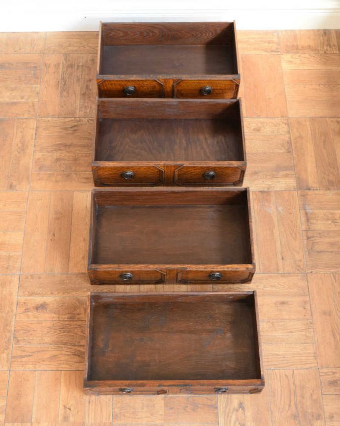 アンティークのチェスト アンティーク家具 英国スタイルのかっこいいアンティーク家具、バンフットのオーク材の4段チェスト 。何を入れても大丈夫。(q-1908-f)