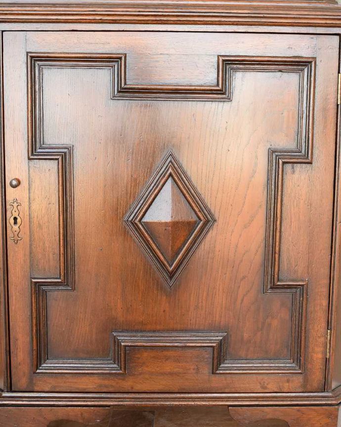 キャビネットの装飾