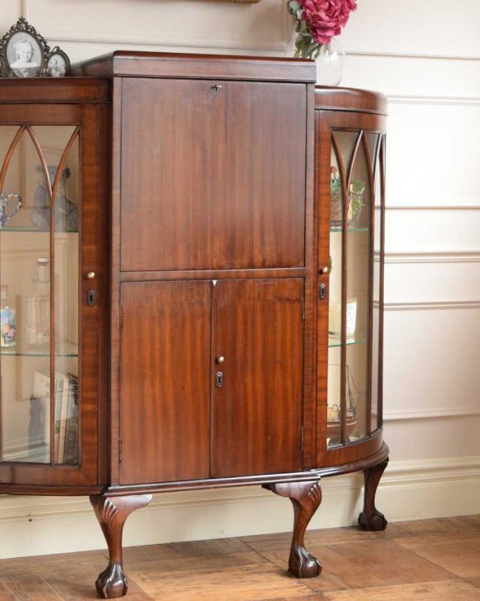 ビューロー　アンティーク家具　本棚とビューローがセットになった、ゴシックデザインのアンティークサイドバイサイド。アンティークらしいガラス扉の美しさ見た目はガラス扉のキャビネット。(q-1922-f)
